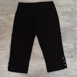 Tribella Sport Black Capri Size 8p